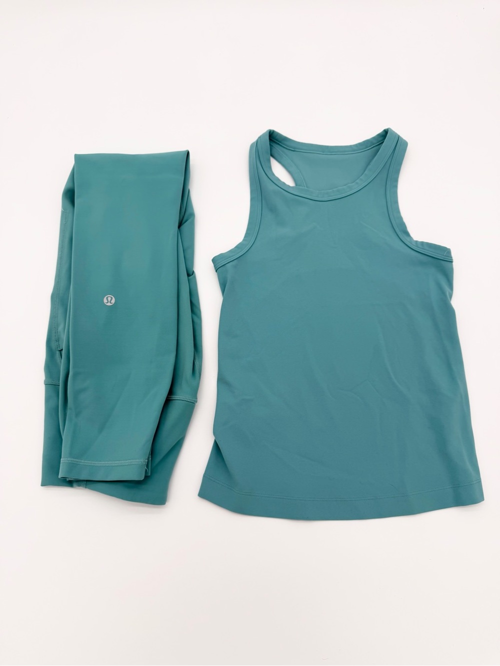 Lululemon Teal Athletic Tank and Leggings Set